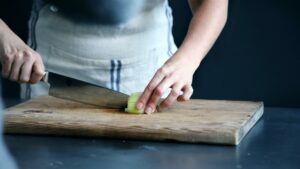 Kitchen Safety Rules - The Basics & Handling Knives